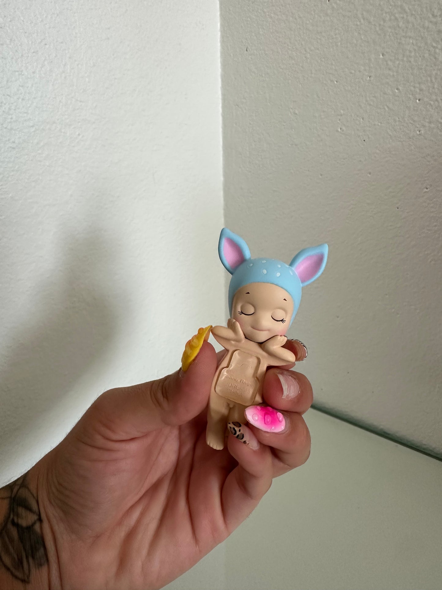 Dreaming Hipper- fawn